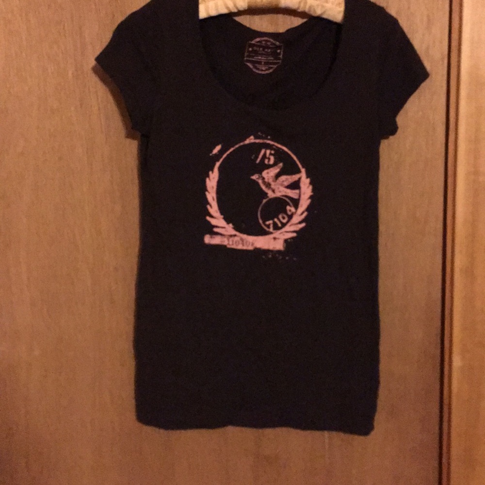 Old Navy tee
